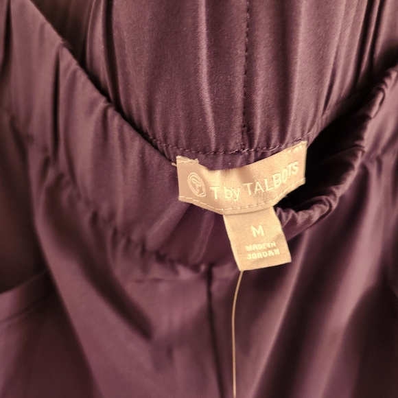 NWT. T by Talbots wide leg cropped pants. Elastic waste, navy blue. size medium. - Picture 2 of 4